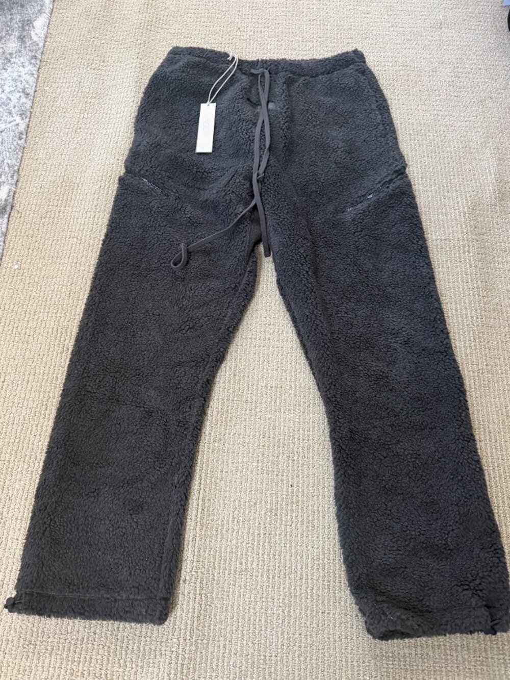 Fear of God Essentials Shearling Sweatpants Size L New With Tags